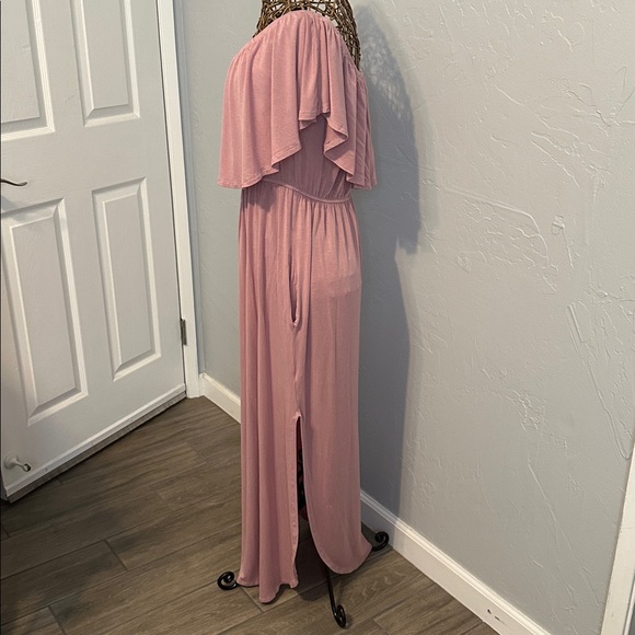Sweet Lovely size medium women’s maxi dress w/ pockets. Blush. On/off shoulder - Picture 4 of 10